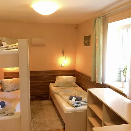 103 Πανσιόν 3*